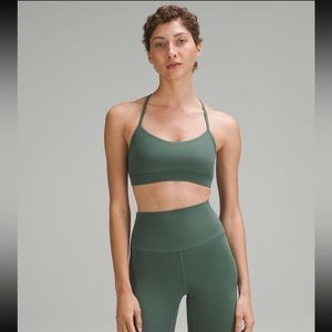 Lululemon Flow Y Nulu Bra in sage
